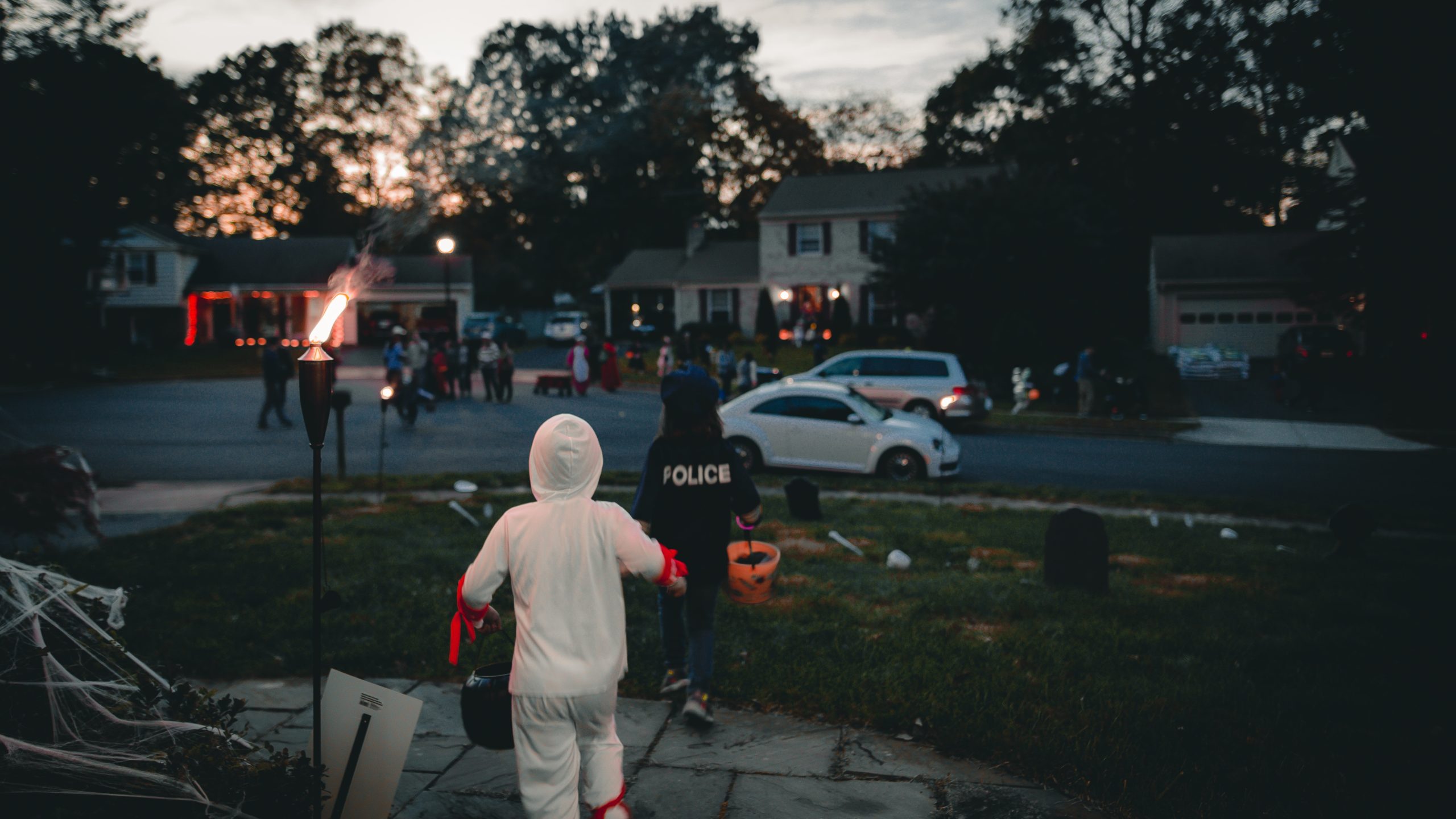 Can I Pursue Legal Action if I Am Injured in Someone’s Yard on Halloween?